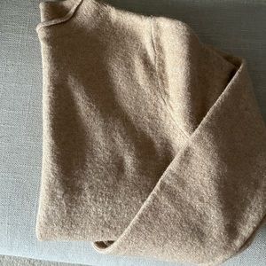 Crew neck sweater